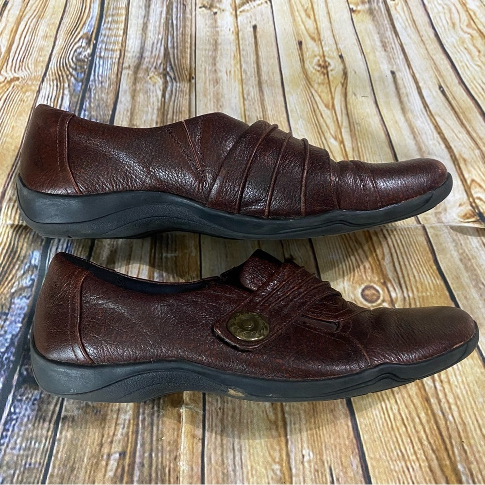 Clarks Artisan Brown Leather Slip On Loafers Size 9 - Picture 3 of 5
